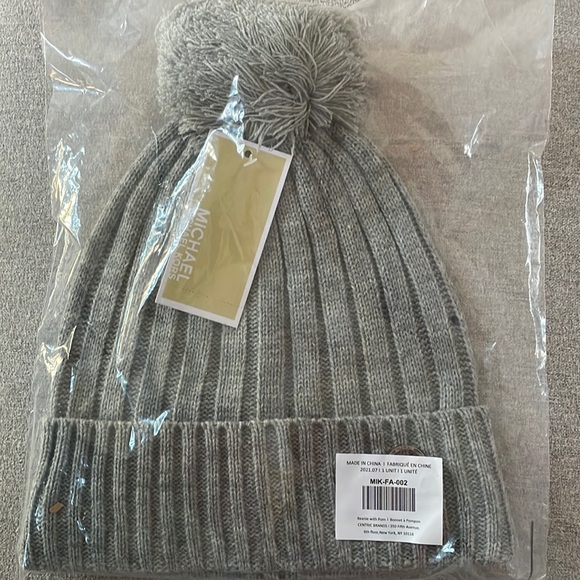 Michael Kors New Toboggan - Picture 1 of 3